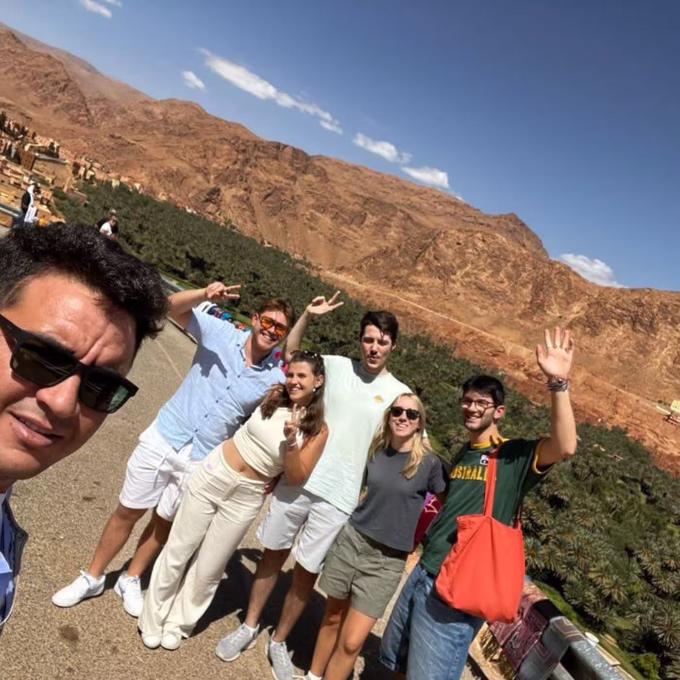 Tour de 4 Dias de Agadir a Marrakech por el Desierto Tour de 4 Dias de Agadir a Marrakech por el Desierto