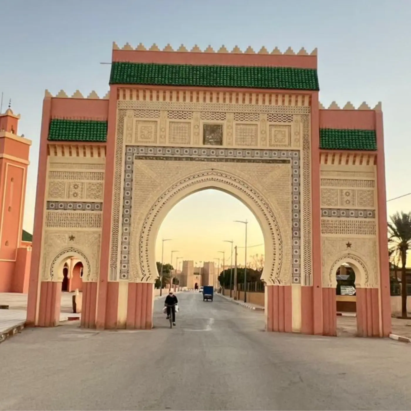 Merzouga Excursión de un Día a Gara Medouar