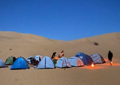 camping-salvaje-nocturno-en-merzouga