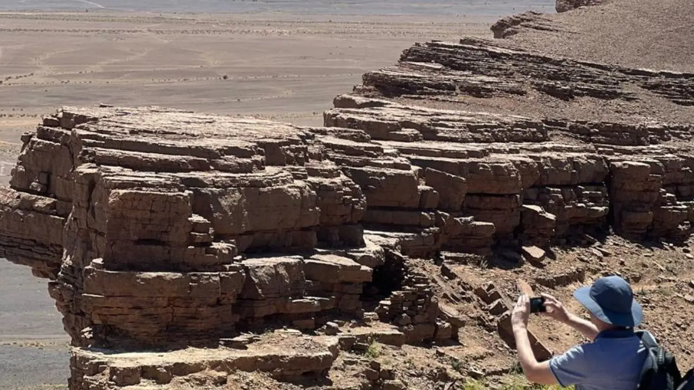 Excursión de un día a Merzouga, arte del desierto de Erfoud