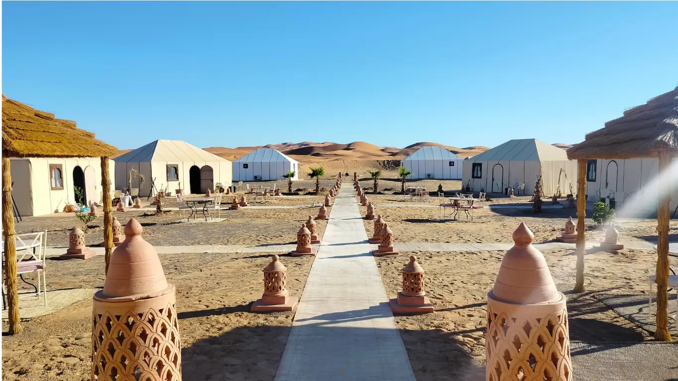 Tour de 4 Dias por el Desierto de Marruecos desde Tanger a Marrakech Tour de 4 Dias por el Desierto de Marruecos desde Tanger a Marrakech